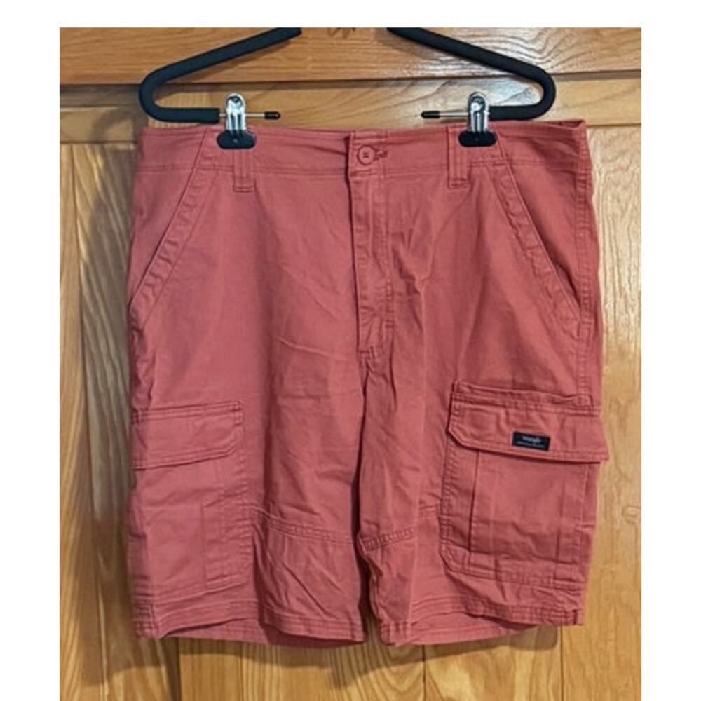 Men's Wrangler Relaxed Fit Cargo Shorts Coral Red Pink 36 - Picture 6 of 13
